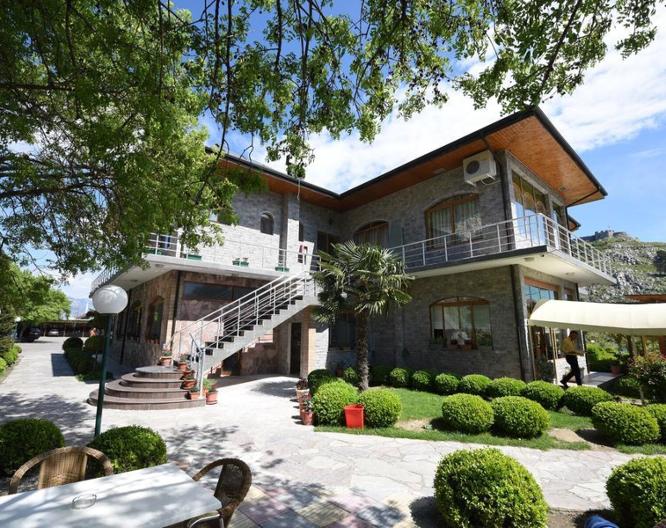 Buna Park Hotel - Außenansicht