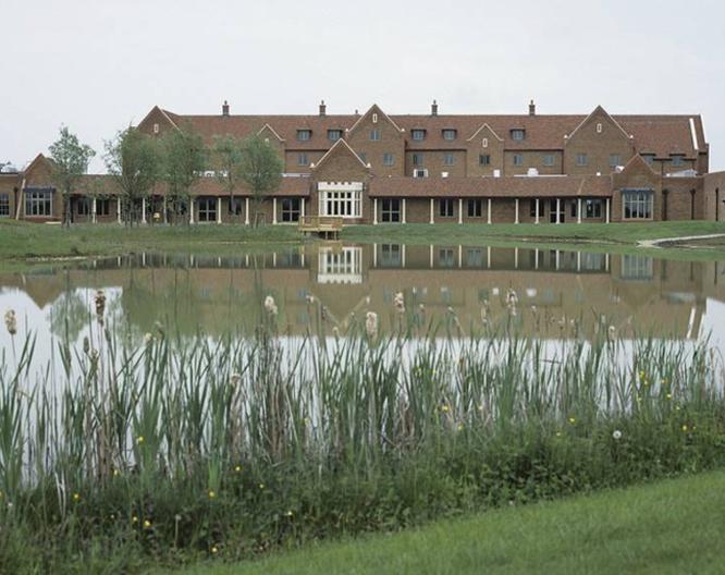 Cambridge Belfry Hotel & Spa - Außenansicht