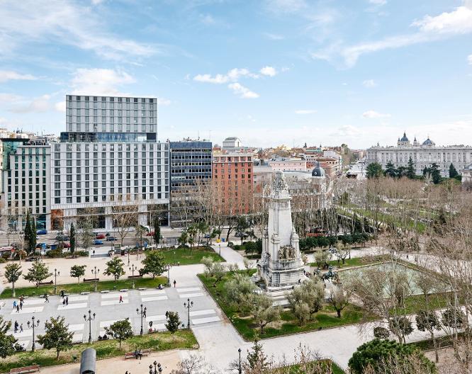 VP Plaza Espana Design - Außenansicht