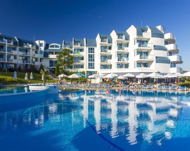 Hotel Sineva Beach - Außenansicht