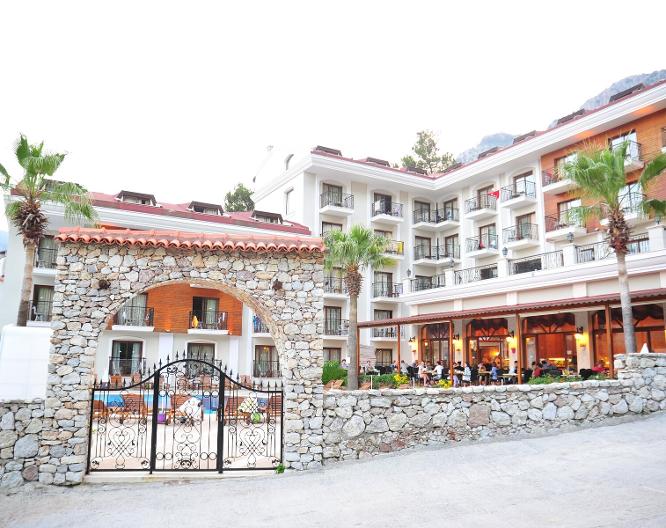 Meril Club Hotels & Spa - Außenansicht