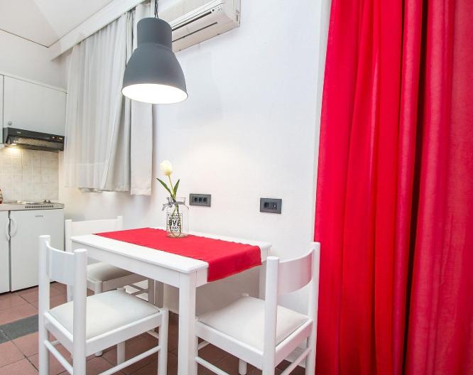 Kahlua Hotel Apartments - Essen und Trinken