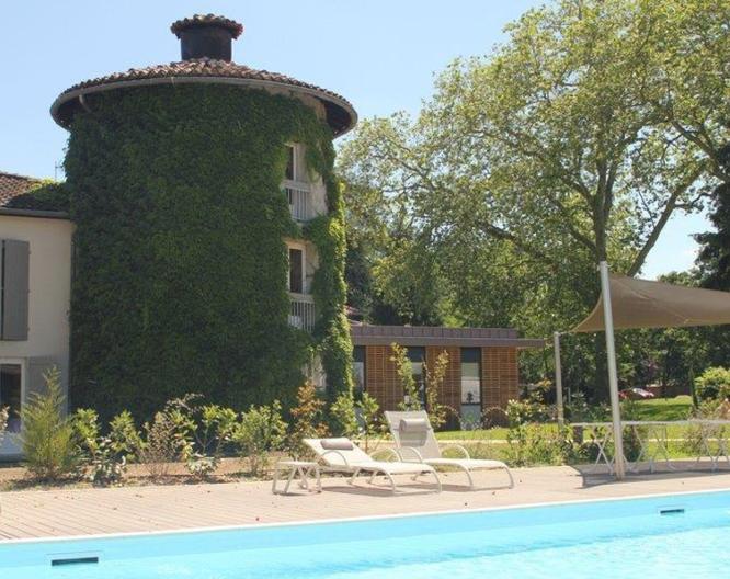 Hotel La Charpiniere - Außenansicht