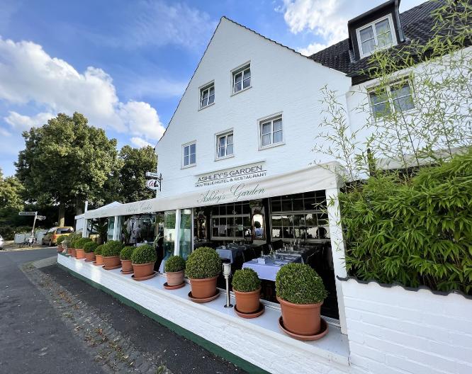 Ashley's Garden - Außenansicht