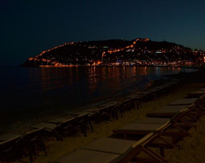 Sun Hotel By En Vie Beach - Außenansicht