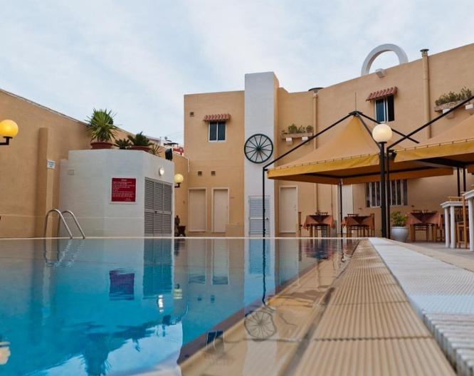 Mavina Hotel & Apartments - Außenansicht