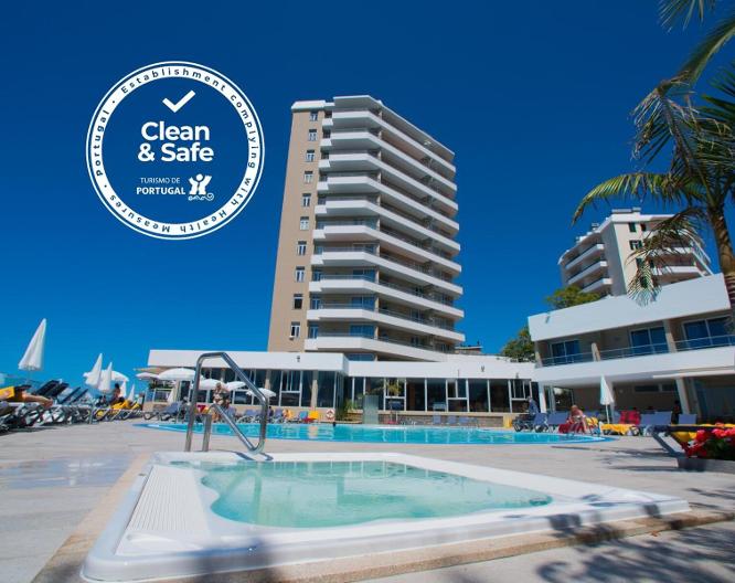 Duas Torres - Außenansicht