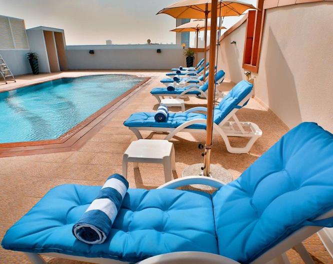 Signature Hotel Al Barsha - Pool