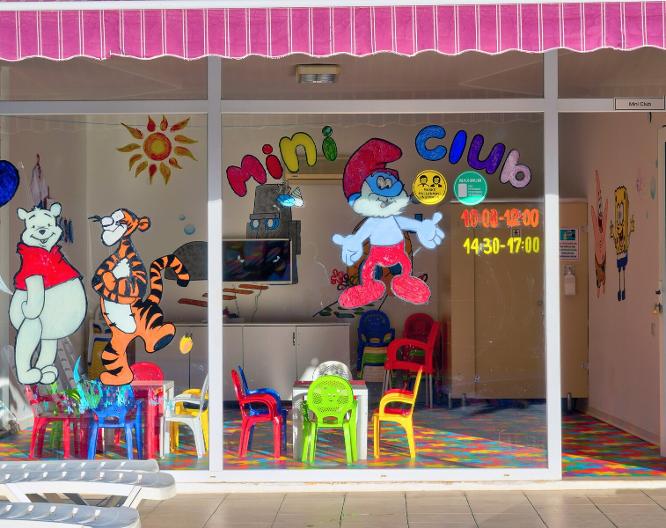 Blue Fish Hotel - Außenansicht