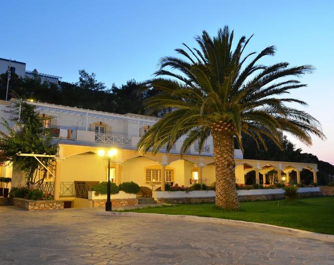 Dolphin Bay Family Beach Resort - Außenansicht