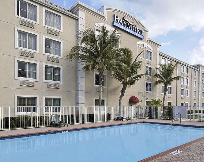 Baymont Inn & Suites Miami Doral - Außenansicht