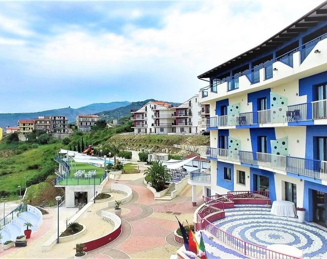 Tus'Hotel - Vue extérieure