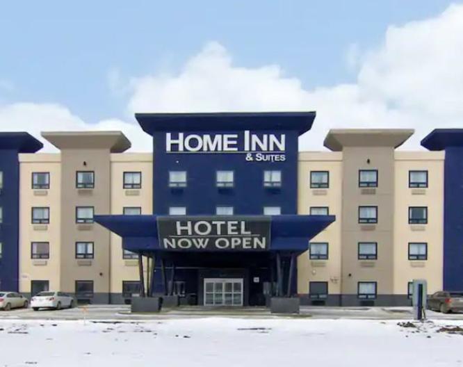 Home Inn and Suites Regina Airport - Außenansicht