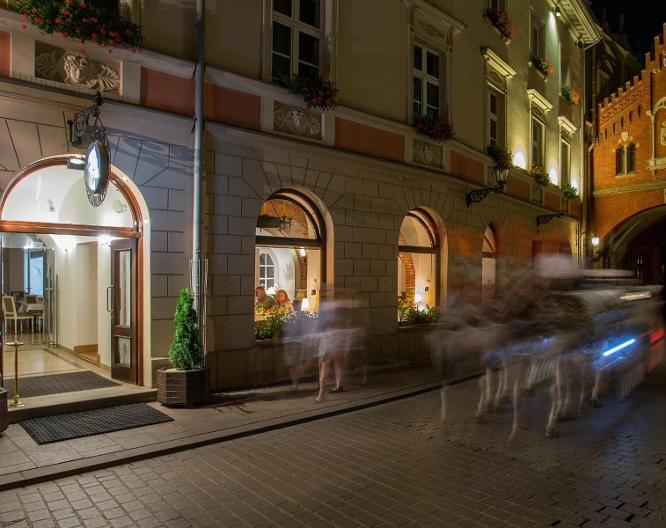 Polski Pod Bialym Orlem - Außenansicht