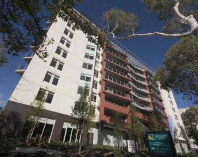 Pacific Suites Canberra - Außenansicht