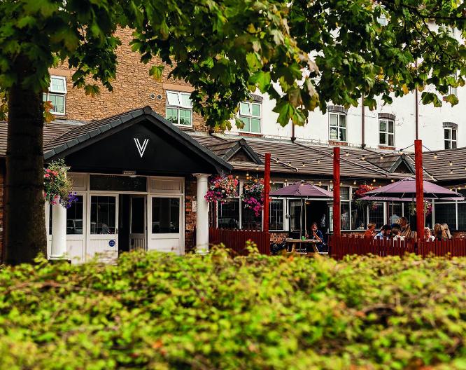 Village Hotel Liverpool - Außenansicht