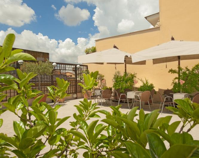 Des Artistes - Außenansicht