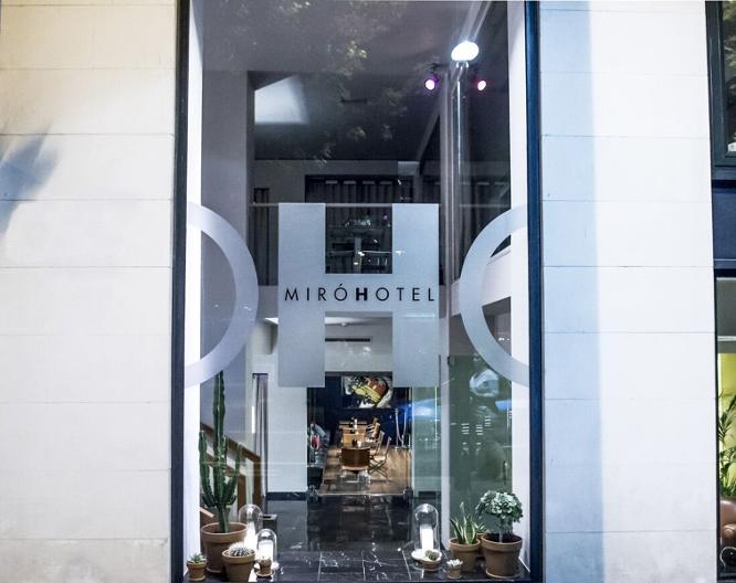 Miro - Außenansicht