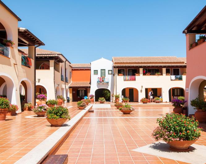 Club Hotel Torre Moresca - Außenansicht