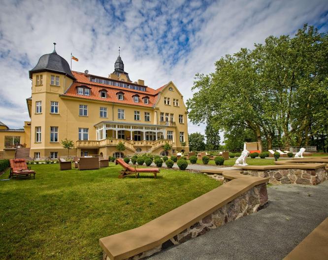 Schlosshotel Wendorf - Außenansicht