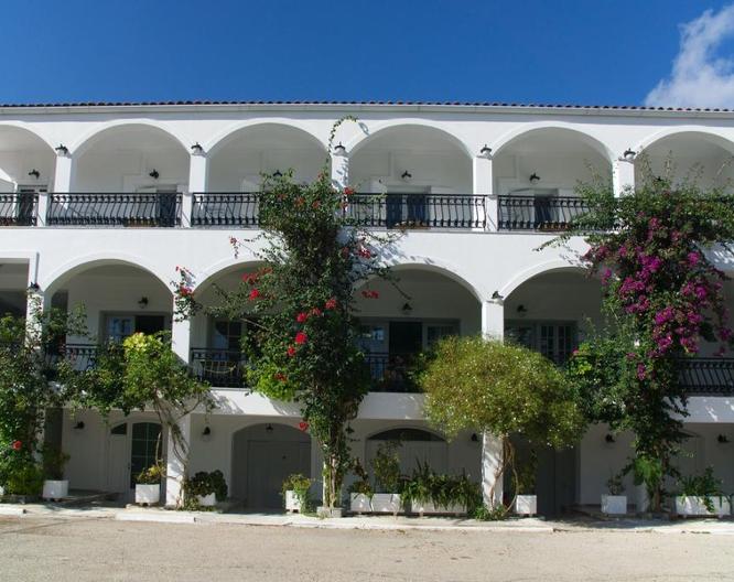 Athina - Außenansicht