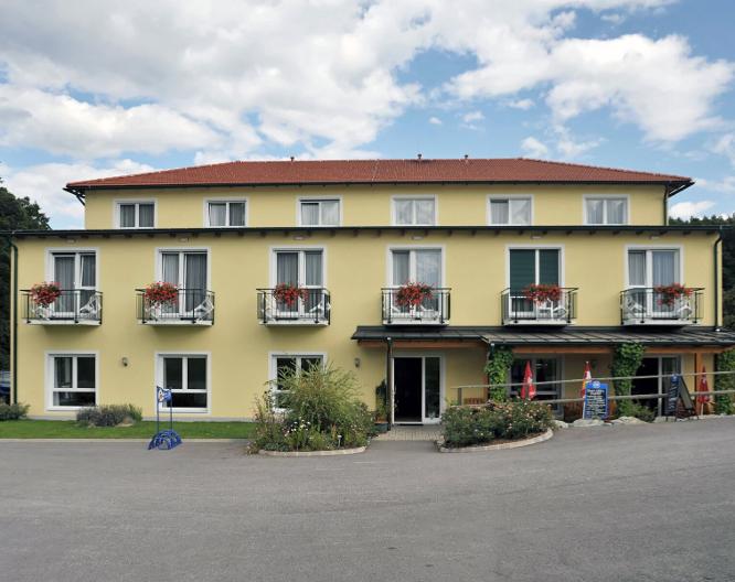 Bad Blumauerhof - Außenansicht