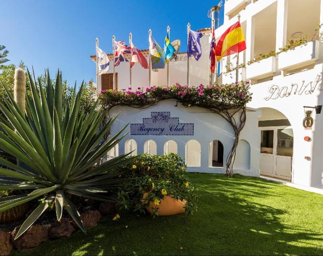 Regency Torviscas - Außenansicht