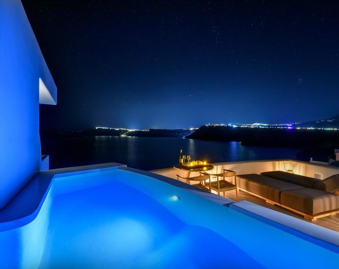 Avatar Suites - Pool