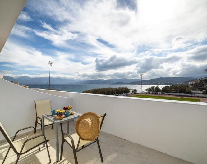 Naiades Marina Hotel - Landschaft