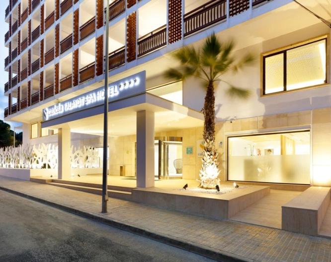 Talayot Hotel - Außenansicht