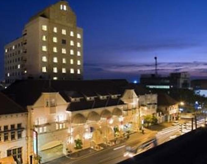 Hotel Arcadia Surabaya - Außenansicht