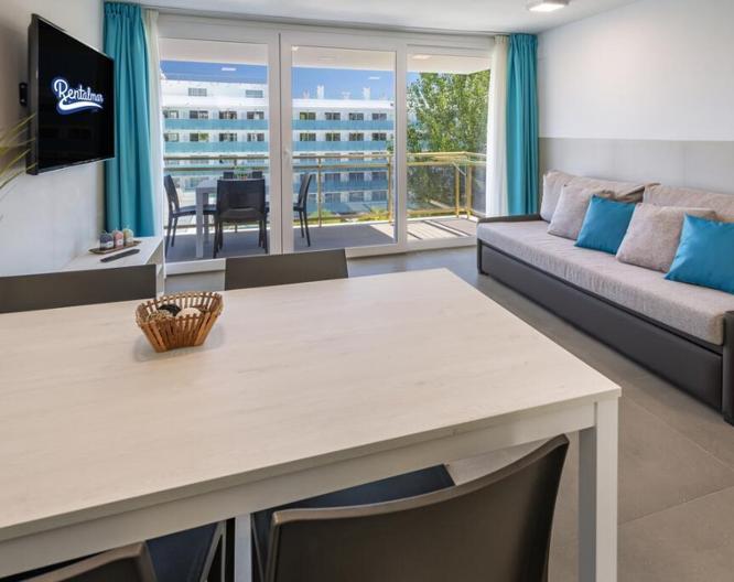 Rentalmar Salou Playa Family Suites & Pool - Wohnbeispiel