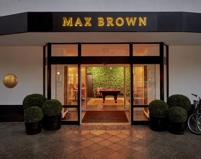 Max Brown Ku'damm - Außenansicht