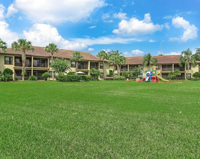 Alhambra Villas - Außenansicht