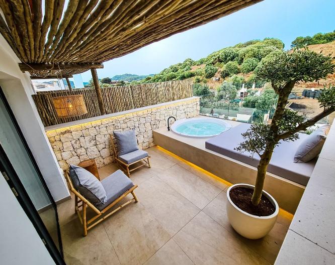 S´Estancia Suites - Pool