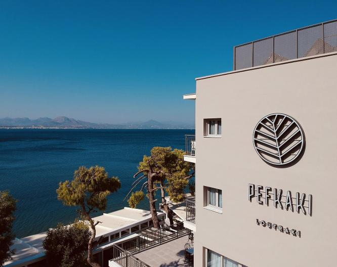 Hotel Pefkaki - Außenansicht