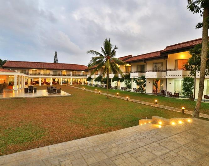 Hibiscus Beach Hotel & Villas - Außenansicht