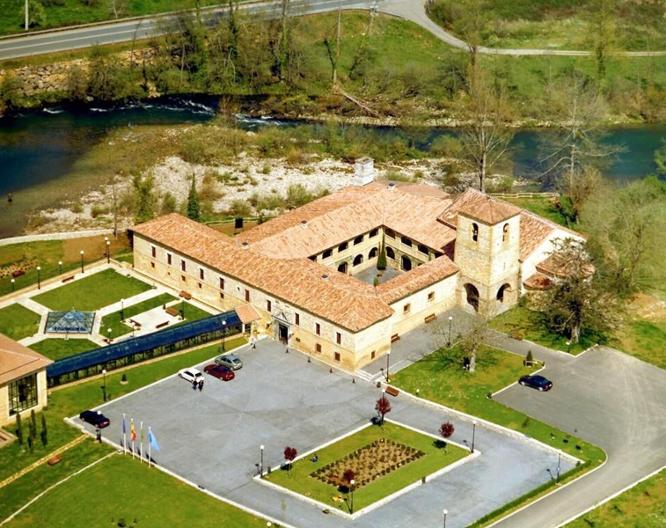 Parador de Cangas de Onis - Außenansicht