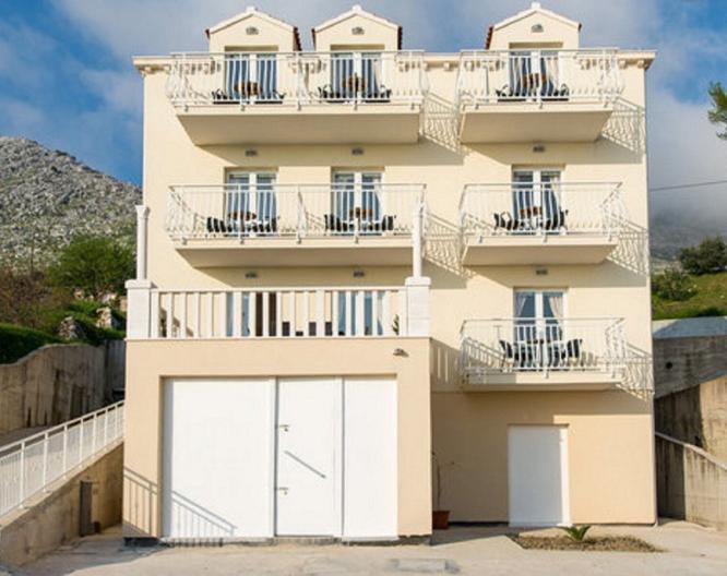 VILLA SAMBA - Außenansicht