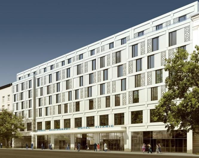 TITANIC Chaussee Berlin - Außenansicht