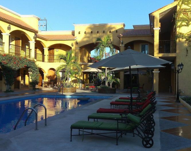 Hacienda Suites Loreto - Vue extérieure
