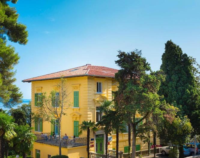 Remisens Villa Atlanta - Außenansicht