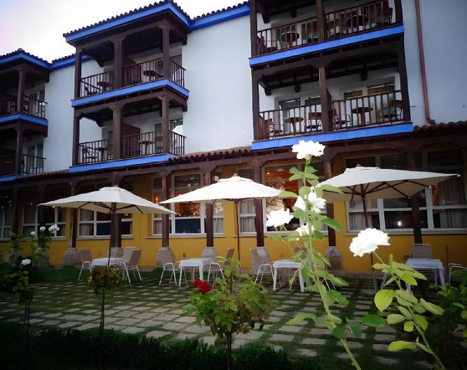 Parador de Manzanares - Außenansicht