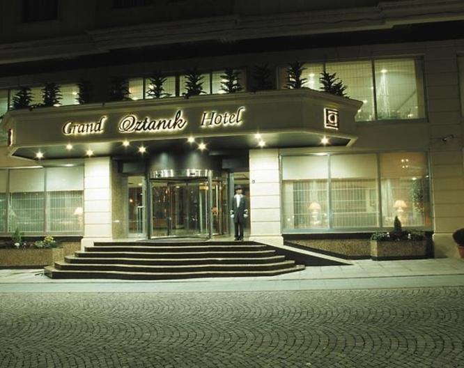 Arts Hotel Taksim - Außenansicht