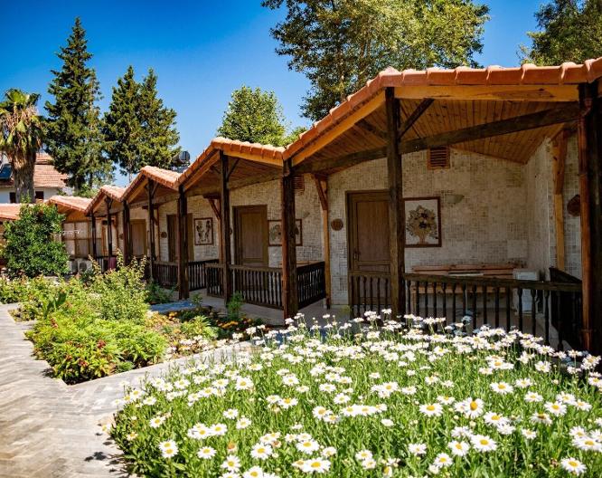 Likya Adrasan Otel - Außenansicht