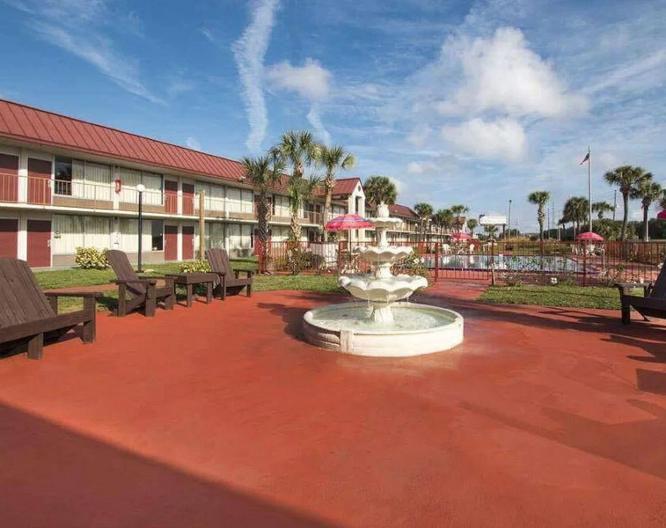 OYO Hotel Dundee By Crystal Lake - Vue extérieure