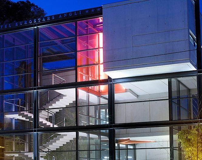 Ikonik Anglí - Außenansicht