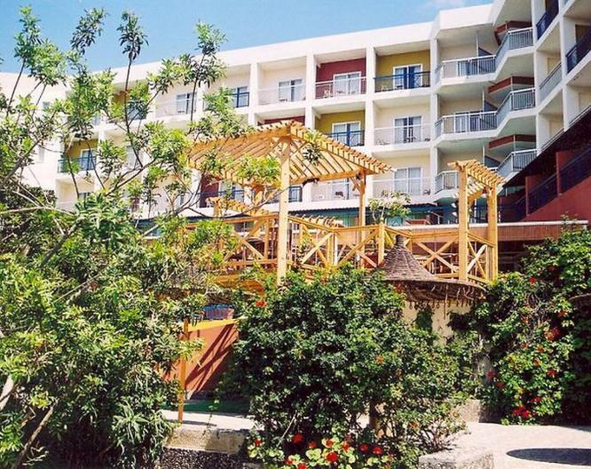 Marina Hotel - Außenansicht