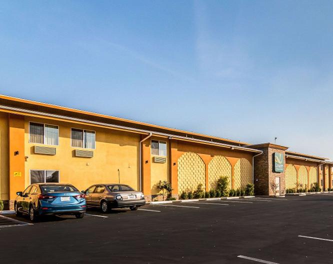 Quality Inn & Suites Bakersfield - Außenansicht