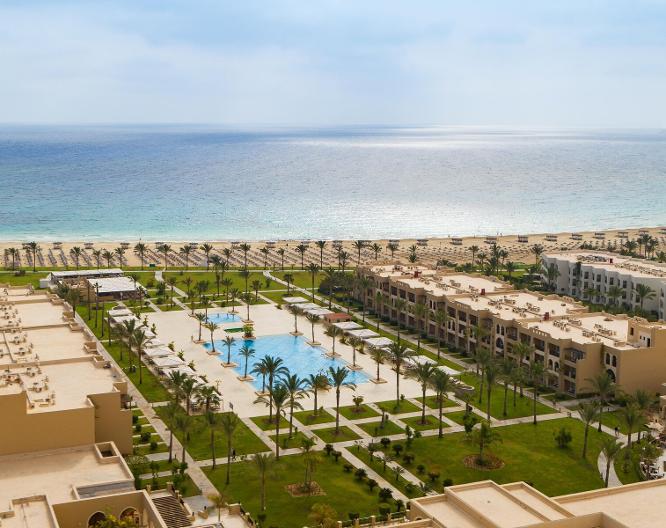 Jaz Oriental, Almaza Bay - Außenansicht